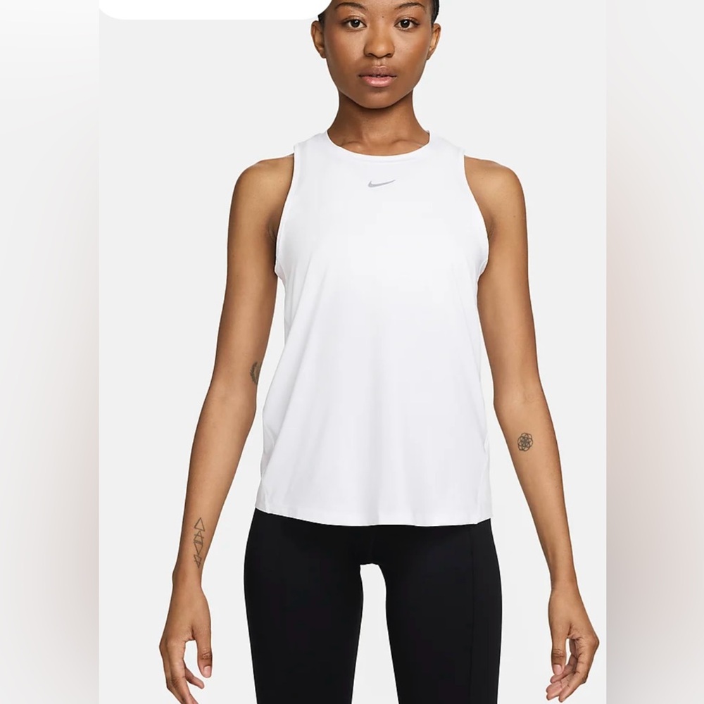 Nike One Classic Women’s Dri-Fit Tank Top. Size large
